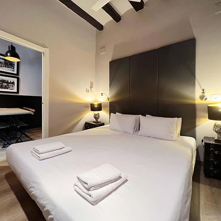 Stay U-Nique Apartments Est Барселона Екстериор снимка