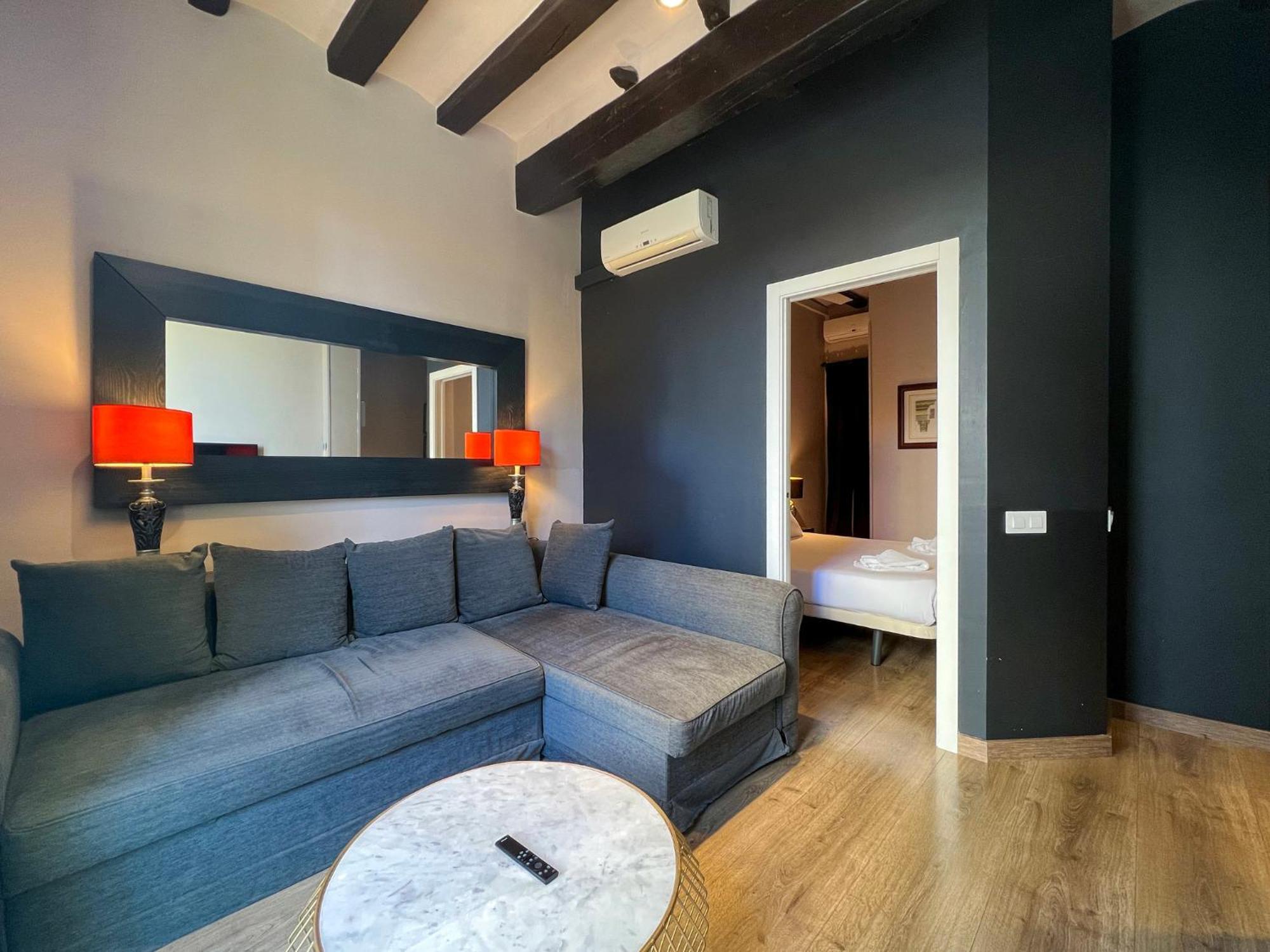Stay U-Nique Apartments Est Барселона Екстериор снимка