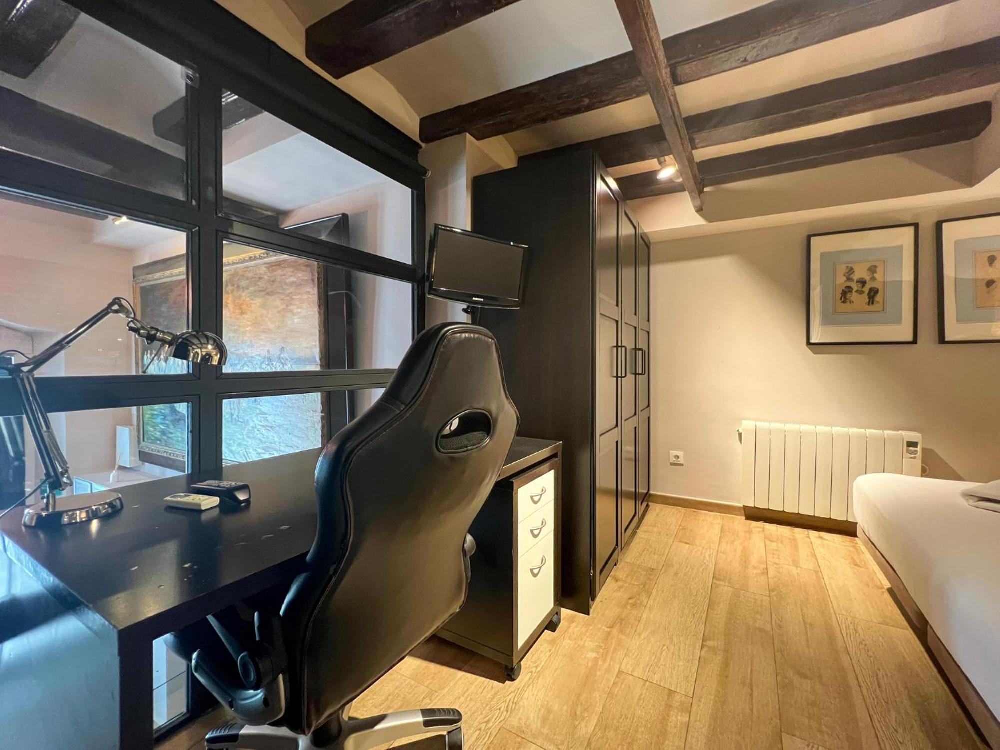 Stay U-Nique Apartments Est Барселона Екстериор снимка